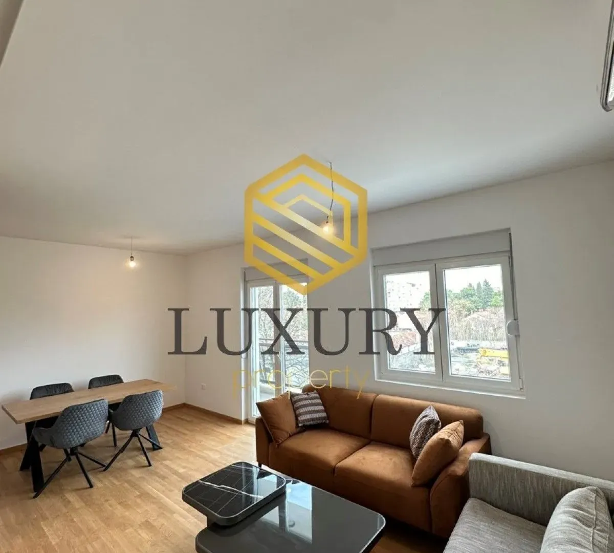 Izdavanje, dvosoban stan, 66m², Zabjelo, Podgorica