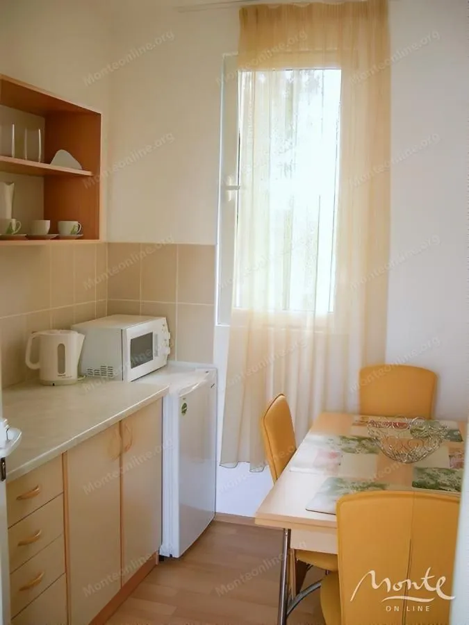 Sale, office space, 560m², Sutomore, Bar