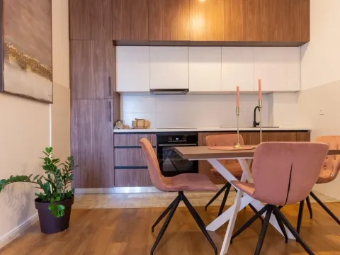 Rent, one bedroom apartment, 56m², Bijela, Herceg Novi - image 4