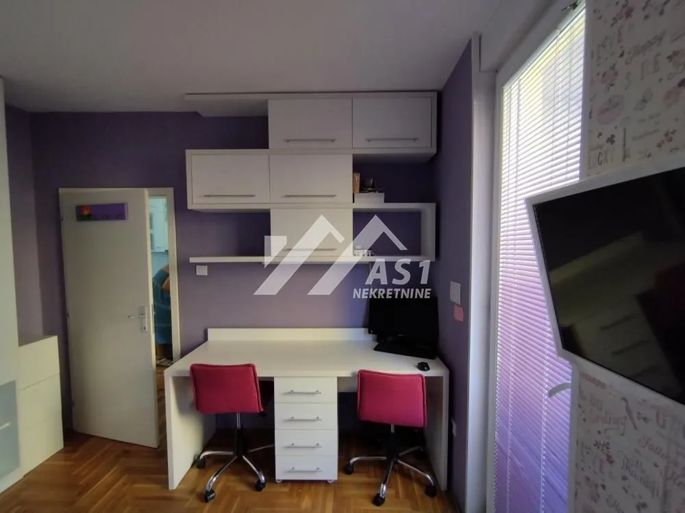 Izdavanje, dvosoban stan, 55m², Novo naselje, Novi Sad