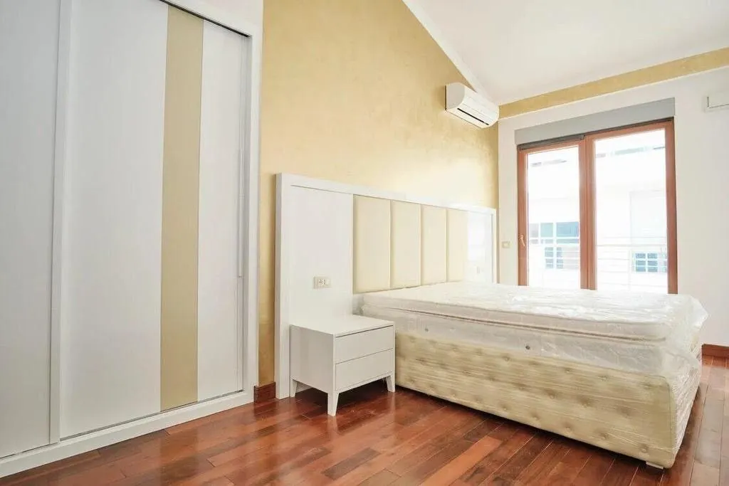Sale, four bedroom apartment, 350m², Budva, Crna Gora