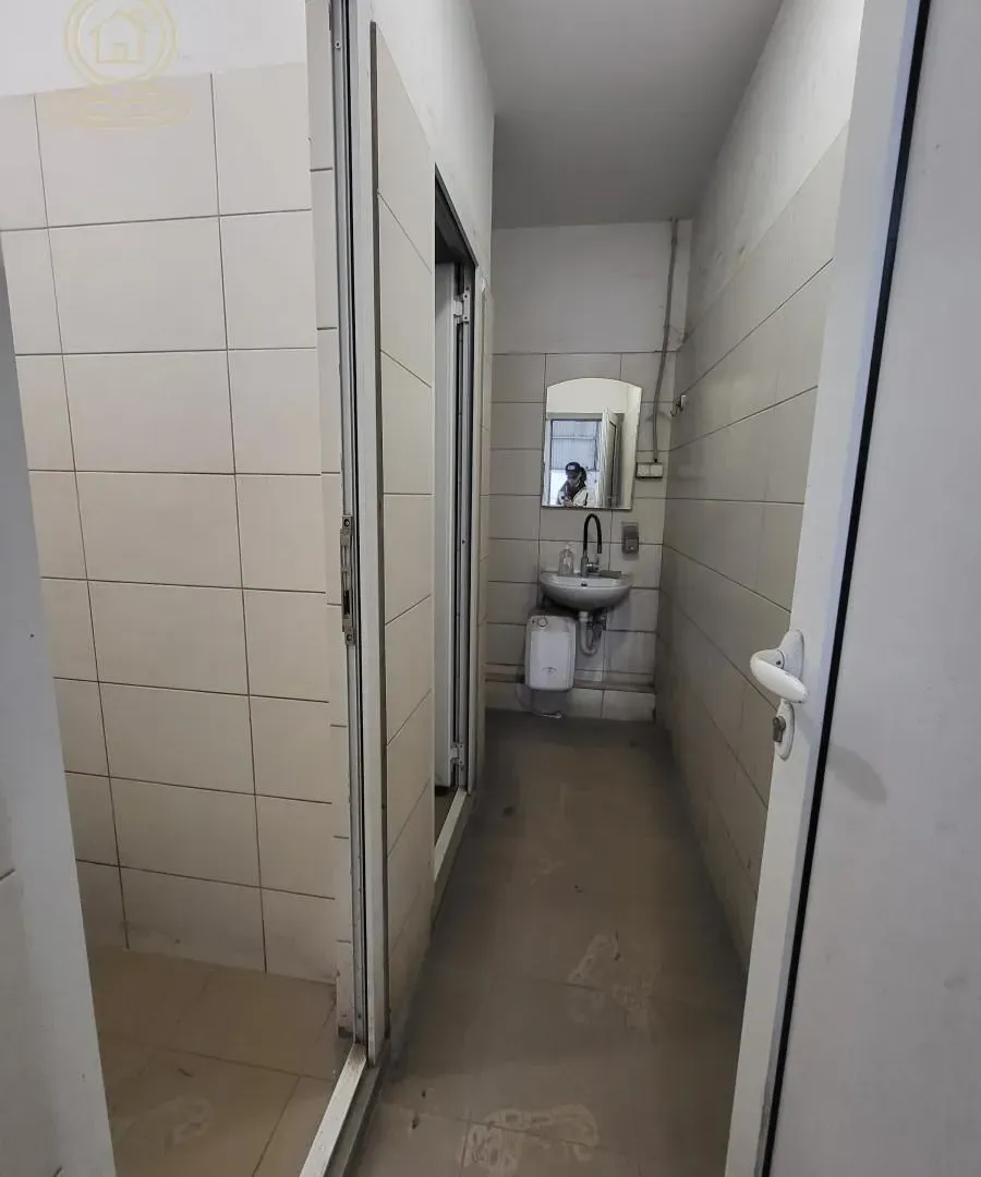 Rent, office space, 1600m², Crveni Krst, Niš