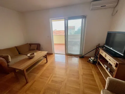 Rent, one bedroom apartment, 41m², Pržno, Budva - image 3