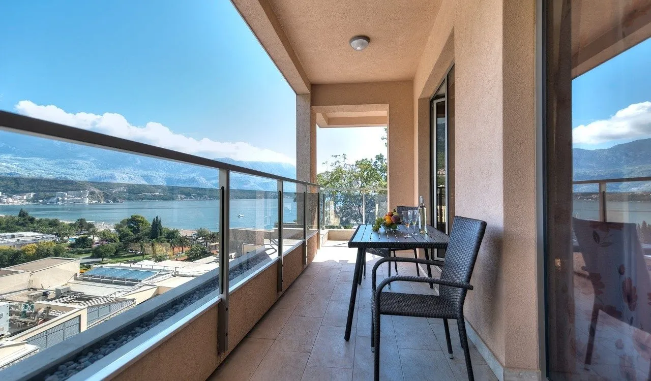 Prodaja, dvosoban stan, 93m², Zavala, Budva