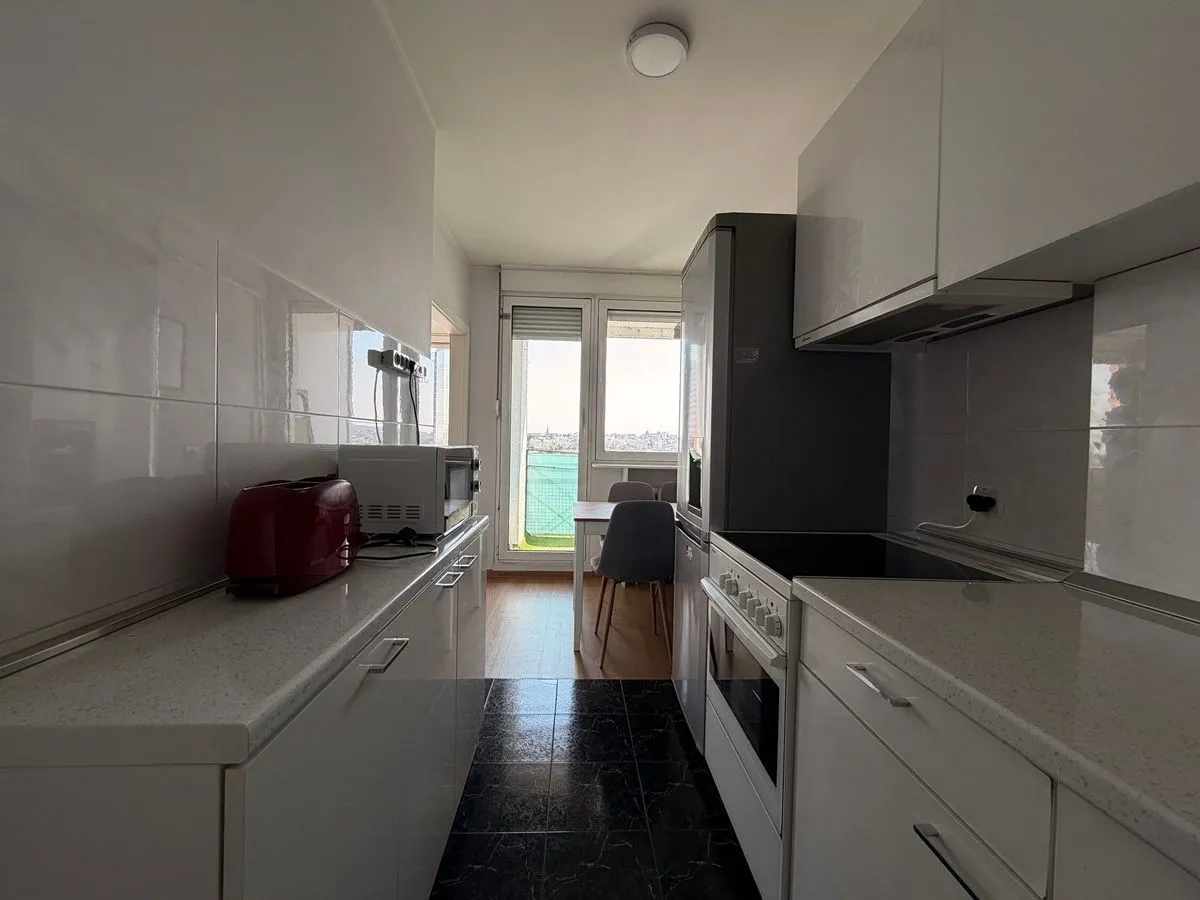 Izdavanje, trosoban stan, 67m², Novi Beograd Blok 21, Novi Beograd Sve Podlokacije