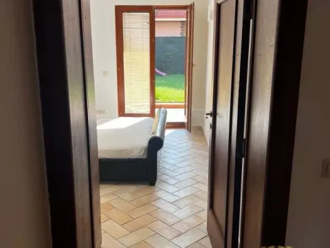 Izdavanje, trosoban stan, 85m², Bulbulder, Zvezdara Sve Podlokacije - image 13