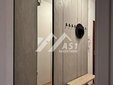 Izdavanje, četvorosoban stan, 79m², Bulevar patrijarha Pavla, Novi Sad Sve Podlokacije - image 7