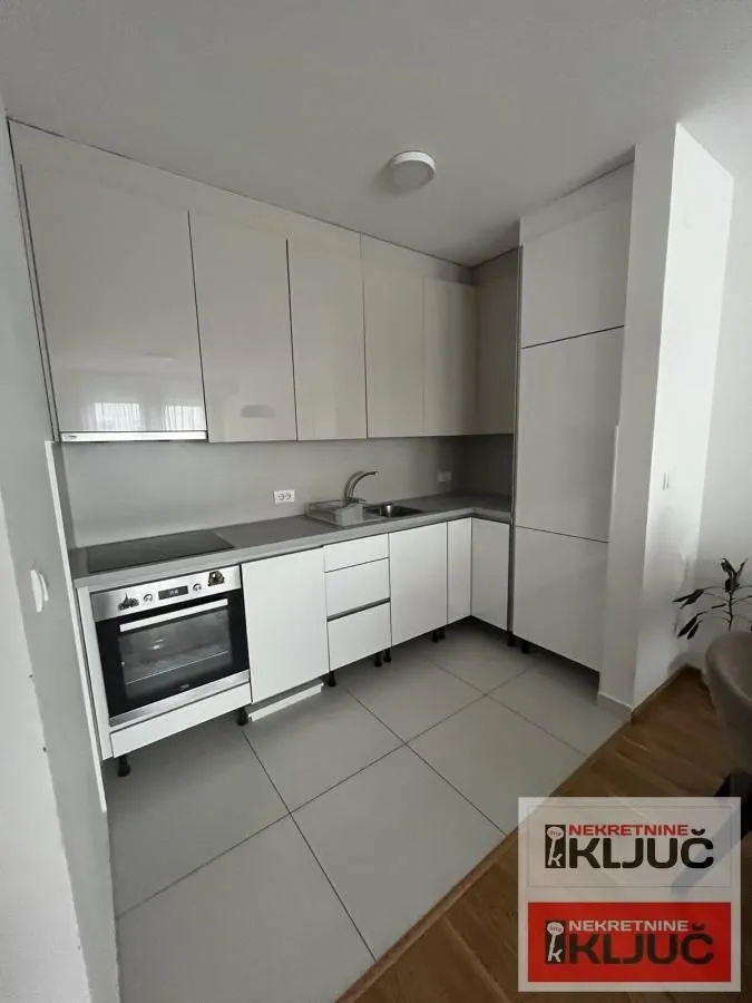 Prodaja, dvosoban stan, 62m², Rotkvarija, Novi Sad Sve Podlokacije
