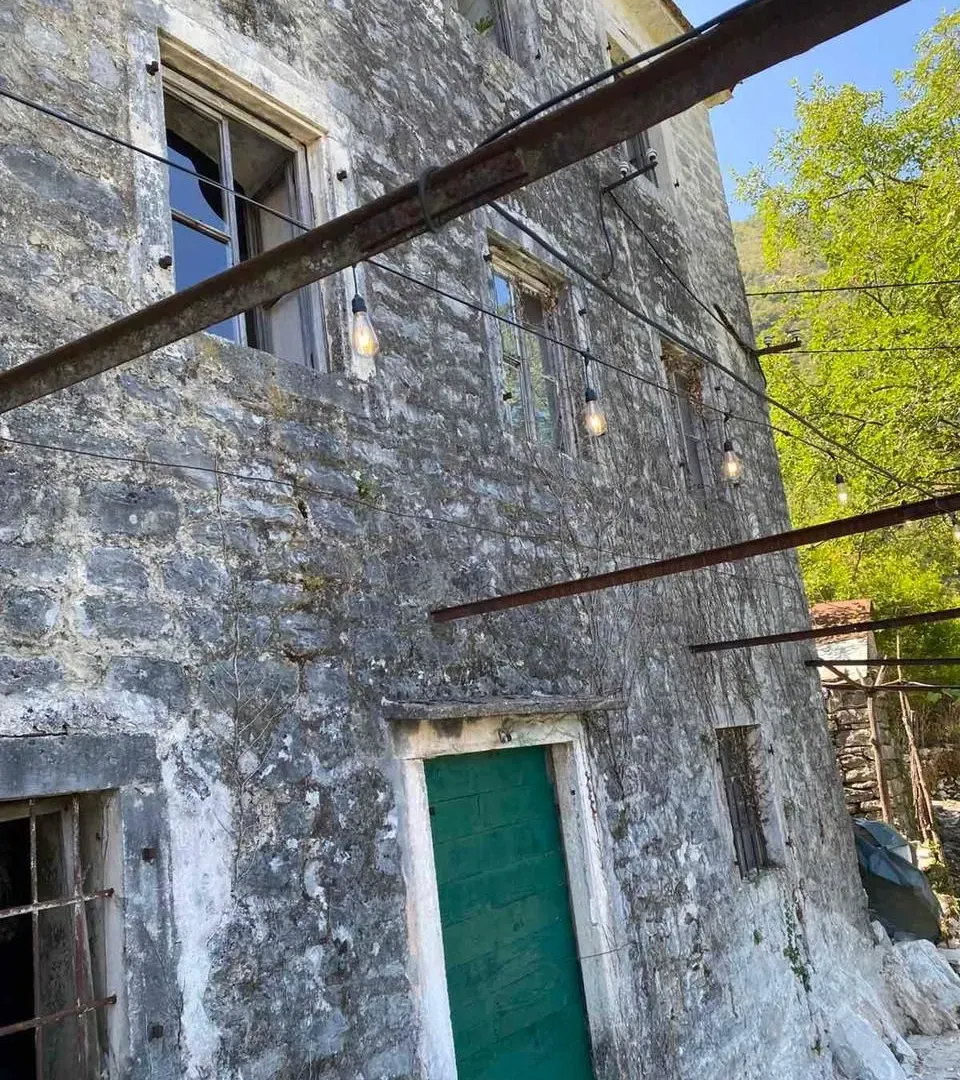 Sale, house, 180m², Gornji Stoliv, Kotor