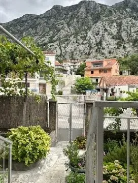 Rent, house, 400m², Dobrota, Kotor - image 6