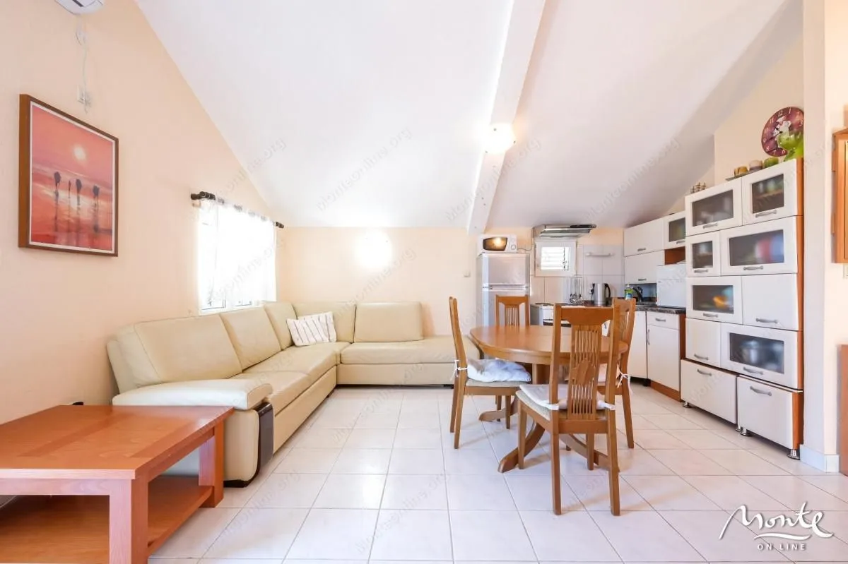 Prodaja, dvosoban stan, 53m², Orahovac, Kotor