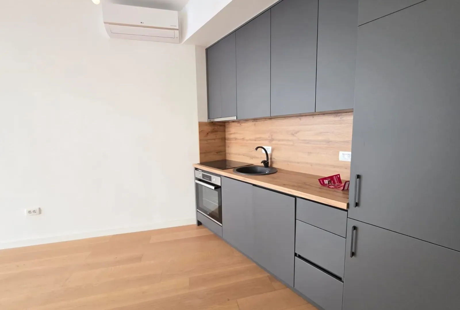 Prodaja, jednosoban stan, 58m², Bečići, Budva