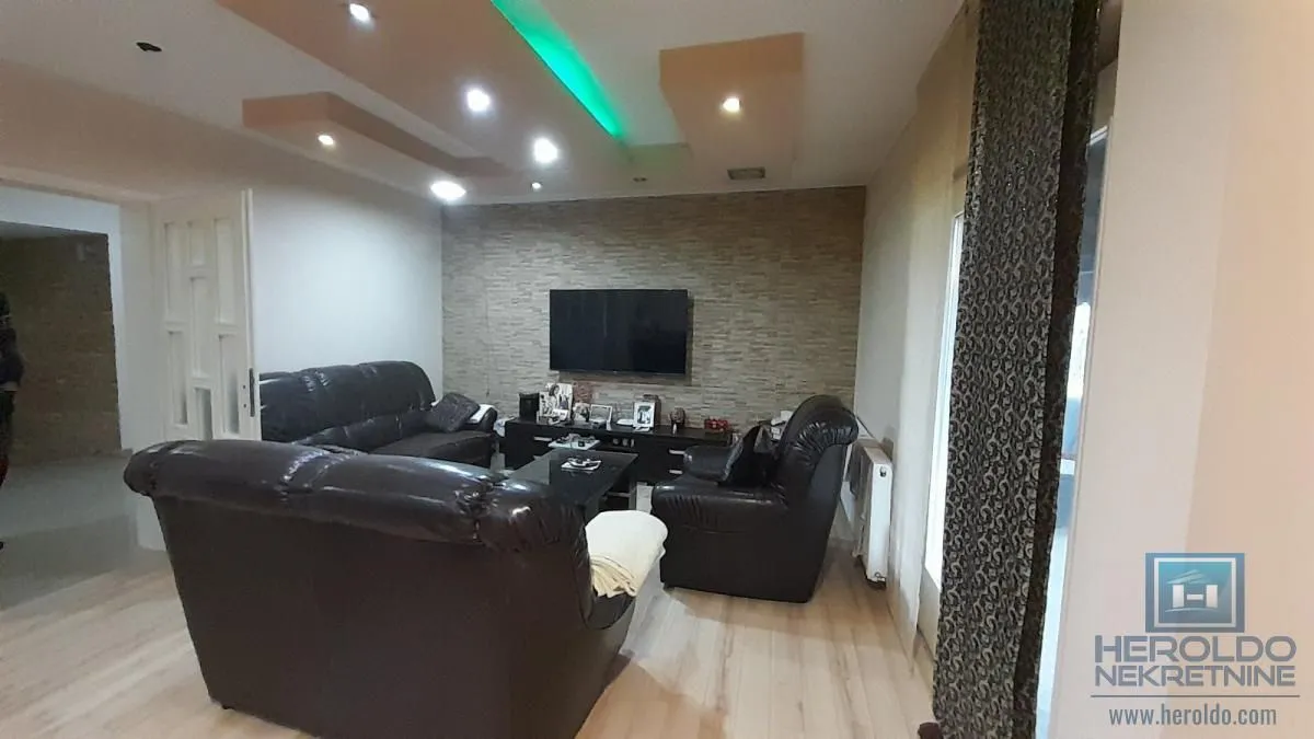 Prodaja, kuća, 150m², Trnava, Jagodina