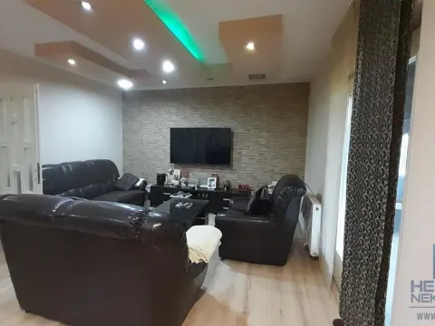 Sale, house, 150m², Trnava, Jagodina