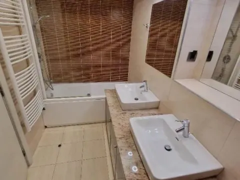 Izdavanje, trosoban stan, 148m², Savski Venac, Beograd - image 13