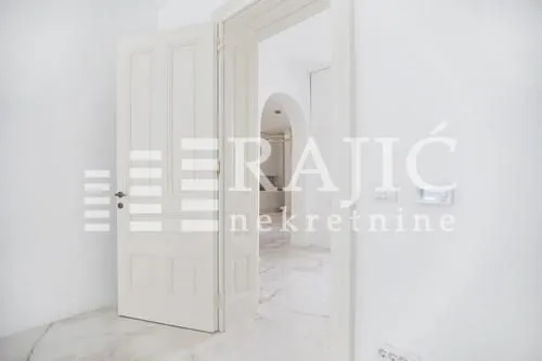 Rent, three bedroom apartment, 105m², Stari Grad, Beograd