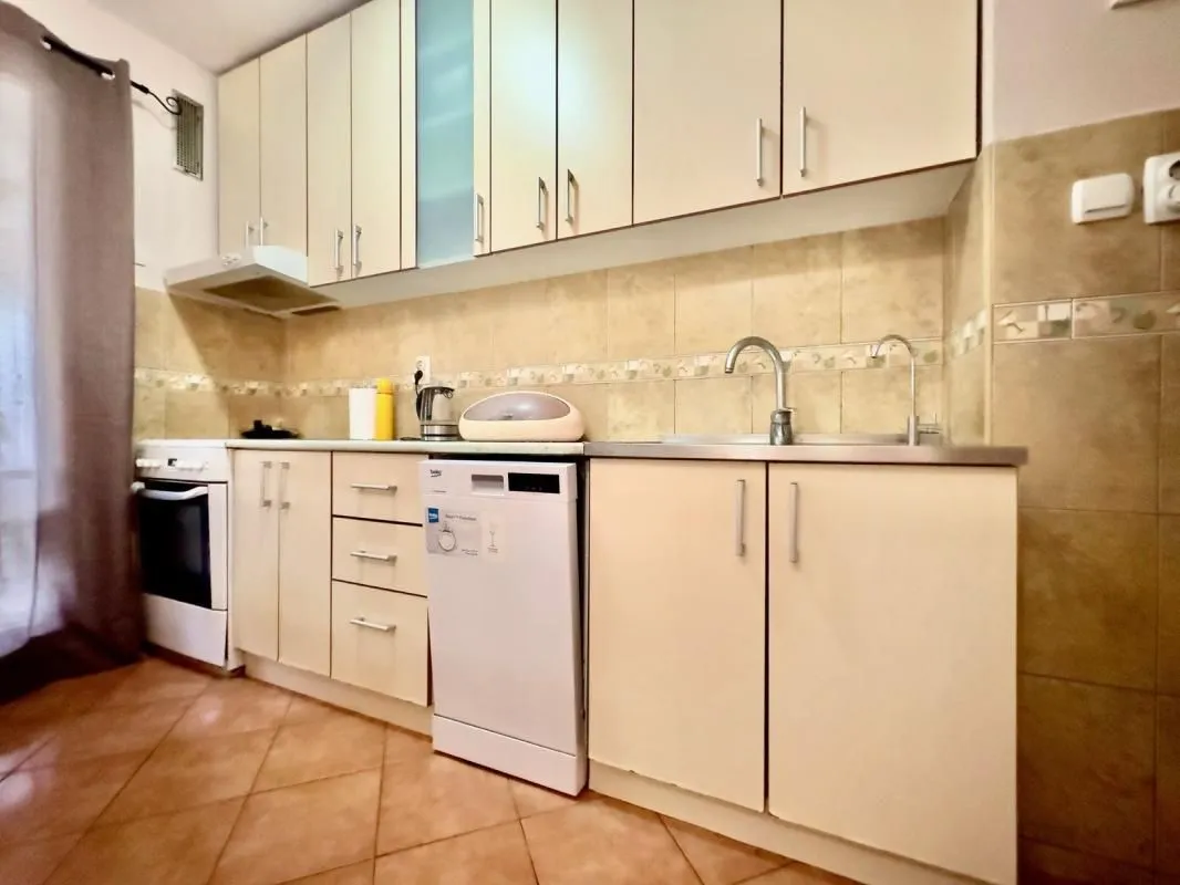Prodaja, dvosoban stan, 80m², Tivat, Crna Gora