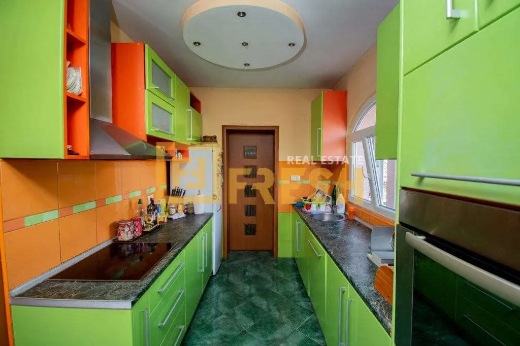 Sale, house, 180m², Donja Gorica, Podgorica