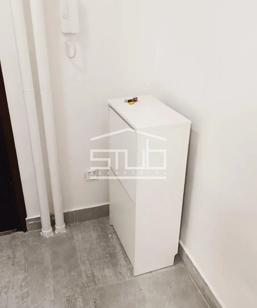 Izdavanje, dvosoban stan, 39m², Vračar Sve Podlokacije, Beograd
