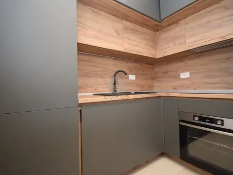 Izdavanje, jednosoban stan, 46m², New City, Podgorica - image 4