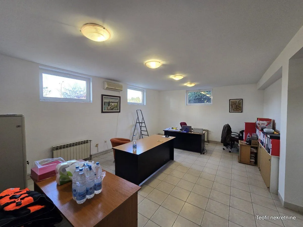 Rent, office space, 60m², Zemun Cara Dušana, Zemun Sve Podlokacije