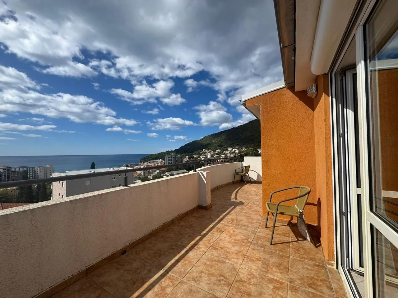 Prodaja, četvorosoban stan, 176m², Petrovac, Budva