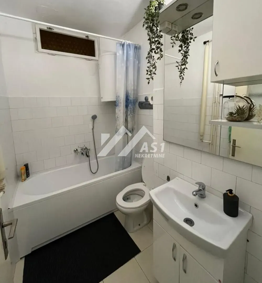 Izdavanje, dvosoban stan, 57m², Novi Sad Sve Podlokacije, Novi Sad