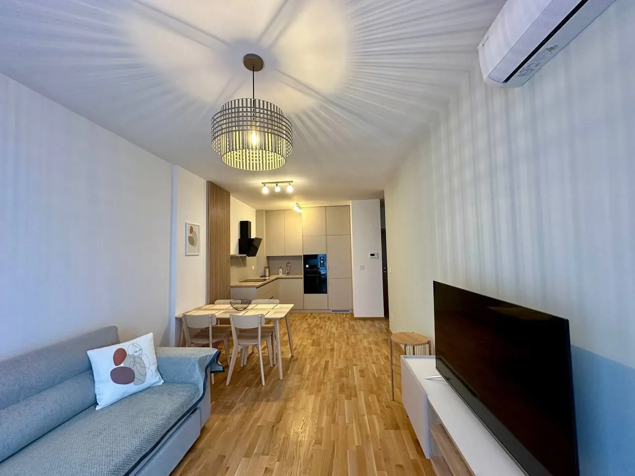 Rent, one bedroom apartment, 45m², Bečići, Budva