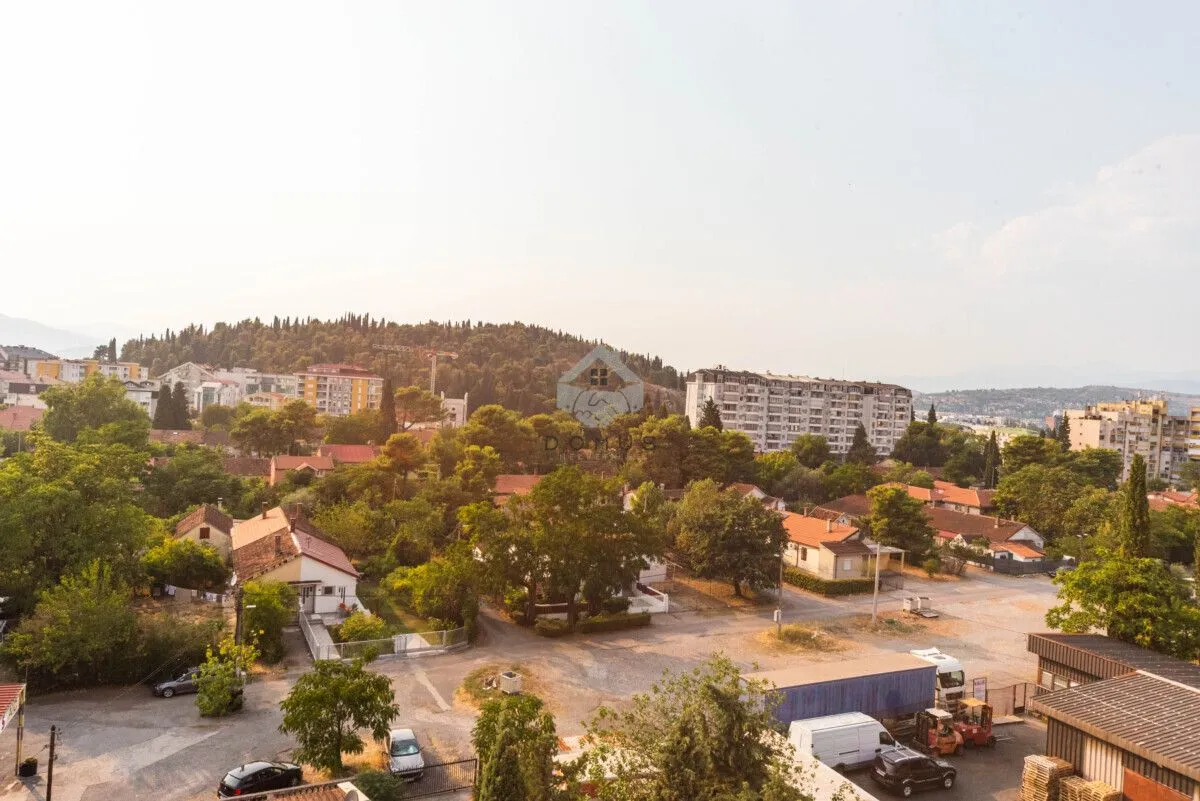 Rent, three bedroom apartment, 195m², Tološi, Podgorica