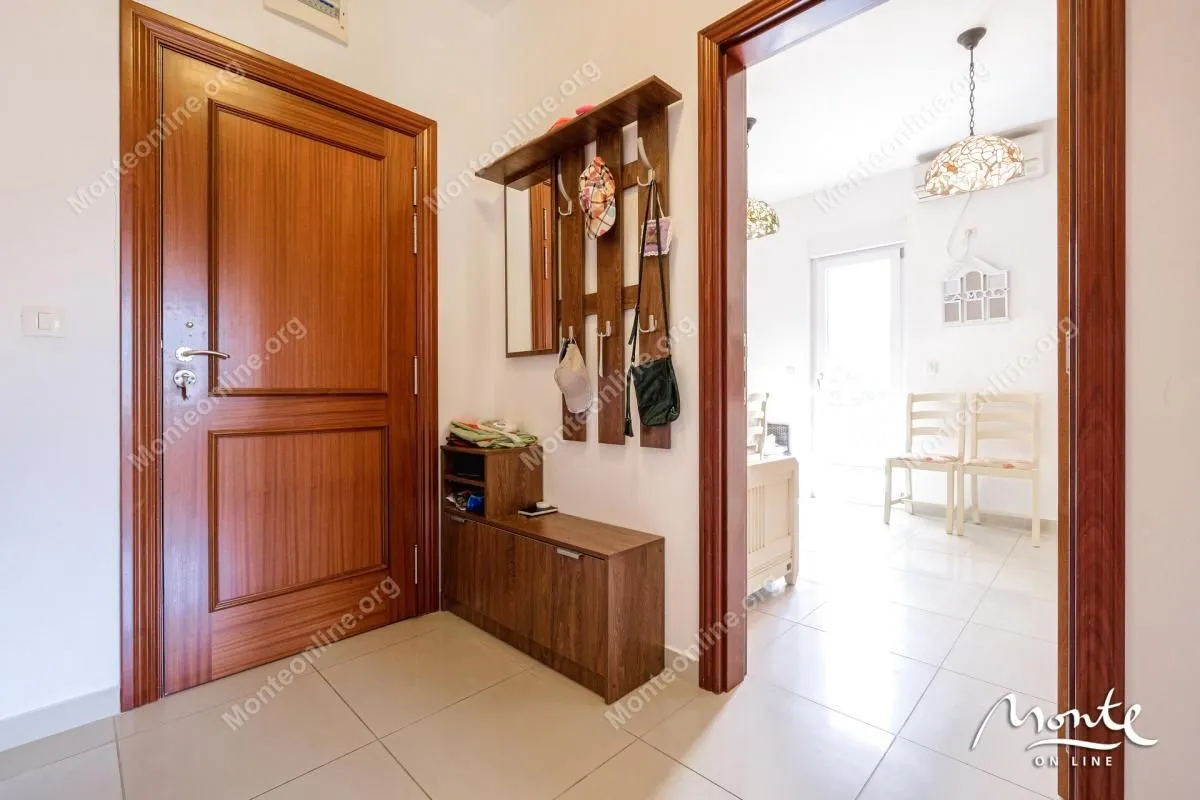 Prodaja, jednosoban stan, 64m², Budva, Crna Gora