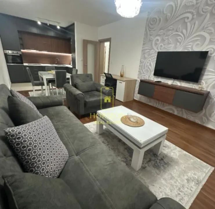 Izdavanje, dvosoban stan, 69m², Master Kvart, Podgorica