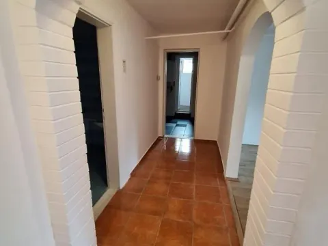 Izdavanje, kuća, 90m², Sremska Kamenica, Petrovaradin - image 7