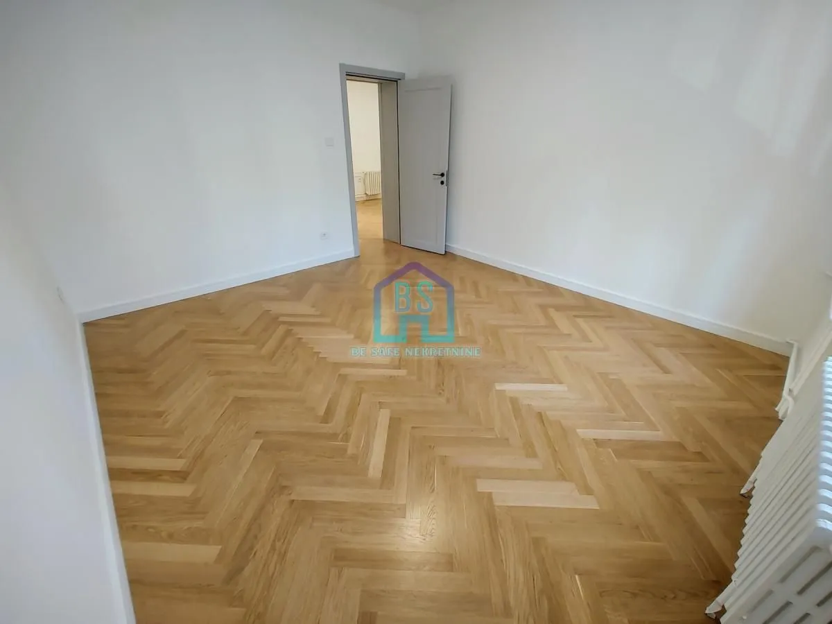 Prodaja, trosoban stan, 85m², Stari grad, Novi Sad