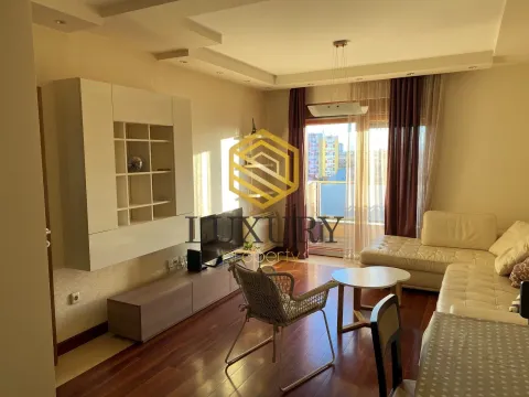 Izdavanje, jednosoban stan, 53m², Centar, Podgorica - image 13