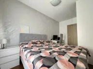 Izdavanje, dvosoban stan, 74m², Master Kvart, Podgorica - image 4