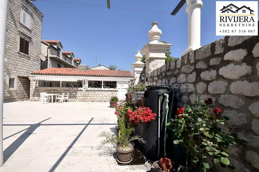 Prodaja, kuća, 234m², Baošići, Herceg Novi