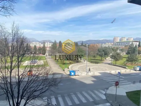 Rent, apartment, 60m², Pobrežje, Podgorica - image 8