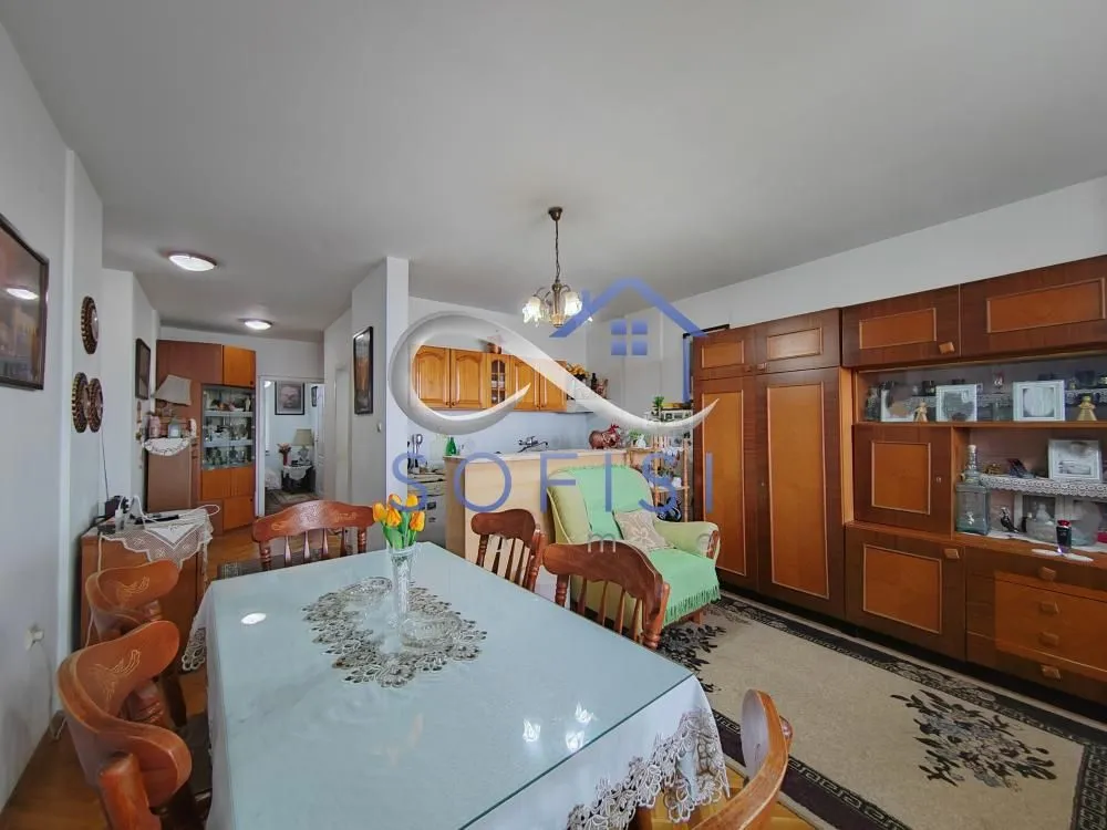Prodaja, dvosoban stan, 73m², Socijalno, Novi Sad Sve Podlokacije
