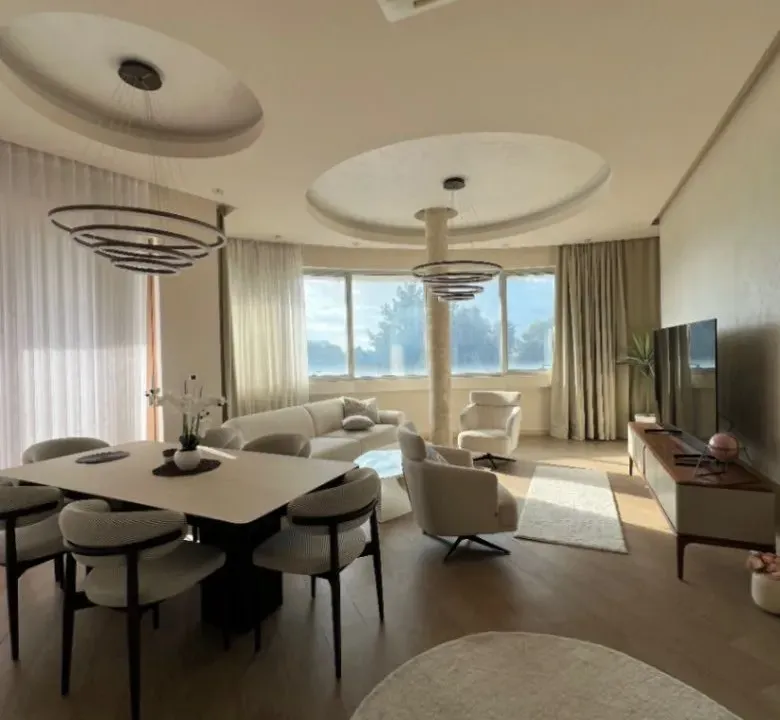 Izdavanje, dvosoban stan, 112m², Budva, Crna Gora