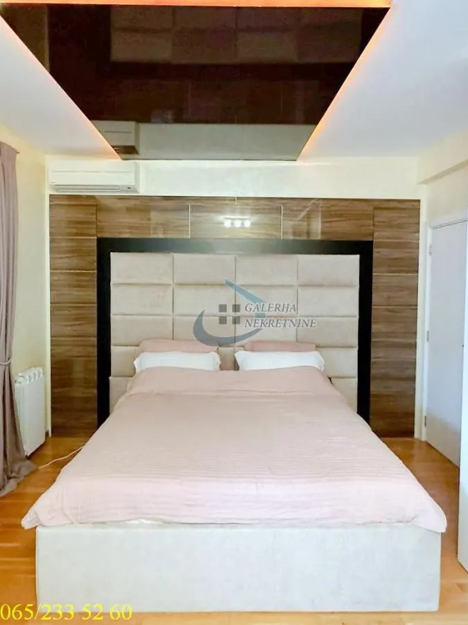 Sale, four bedroom apartment, 270m², Skojevsko Naselje, Beograd
