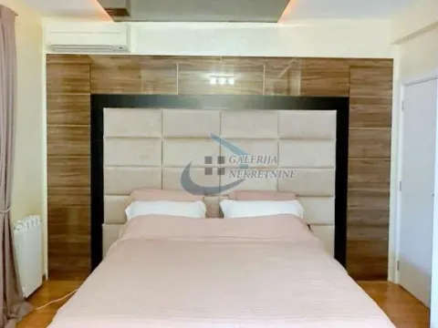 Prodaja, četvorosoban stan, 270m², Skojevsko Naselje, Beograd - image 23