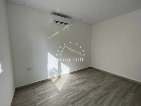 Prodaja, kuća, 155m², Bar, Crna Gora - image 32