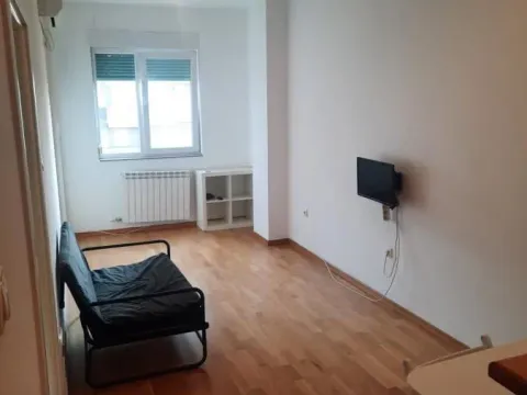 Izdavanje, dvosoban stan, 41m², Liman 3, Novi Sad Sve Podlokacije