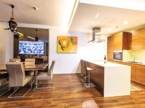 Izdavanje, dvosoban stan, 174m², Dukley Gardens, Budva - image 6