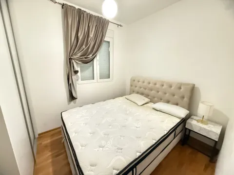 Sale, two bedroom apartment, 58m², Bečići, Budva - image 2