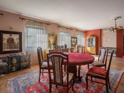 Prodaja, kuća, 250m², Strp, Kotor - image 8