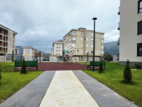 Izdavanje, jednosoban stan, 40m², Tološi, Podgorica - image 16