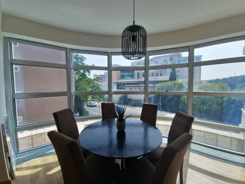Rent, two bedroom apartment, 110m², Bečići, Budva - image 19