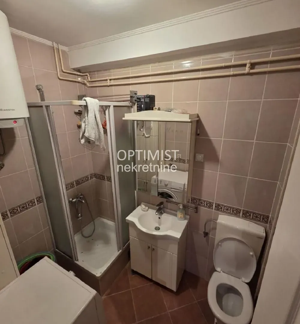 Sale, four bedroom apartment, 95m², Brace Jerković, Voždovac Sve Podlokacije