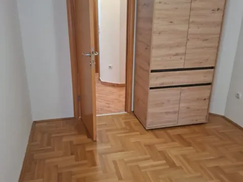 Rent, two bedroom apartment, 60m², Velji Vinogradi, Budva - image 2